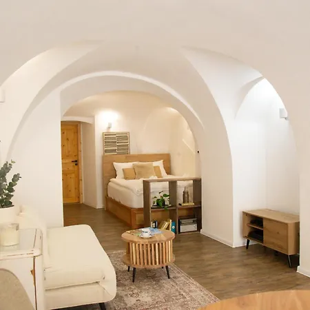 Old Town With Private Wine Cellar
